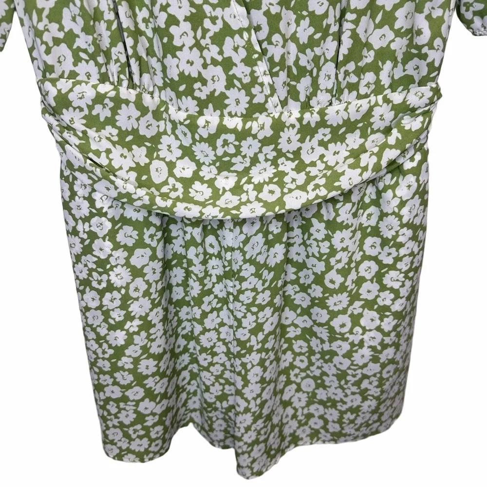 Heartloom Revolve Emory Floral Romper Size Small